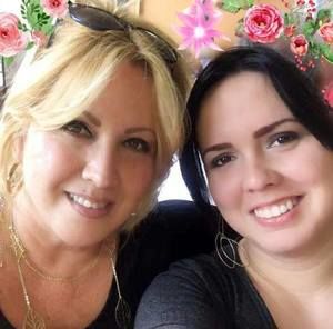 Meet your Posher, Dania